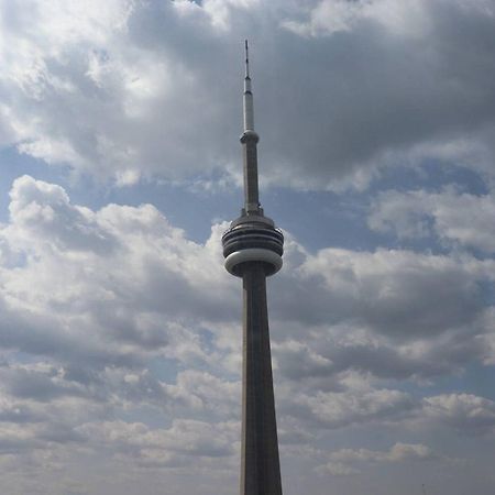 Aaira Suites Cn Tower View Toronto Bagian luar foto